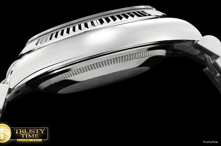 0303 RDD0214D – DayDate 36mm Elegant 683